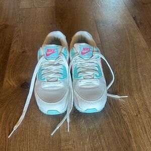 Nike Kids Air Max White and Teal Sneakers